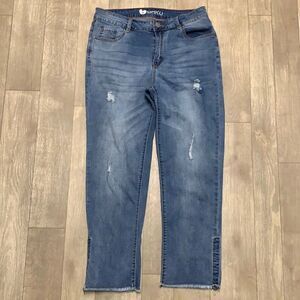 Womens‎ BAKU Distressed Frayed Cropped Ankle Jeans